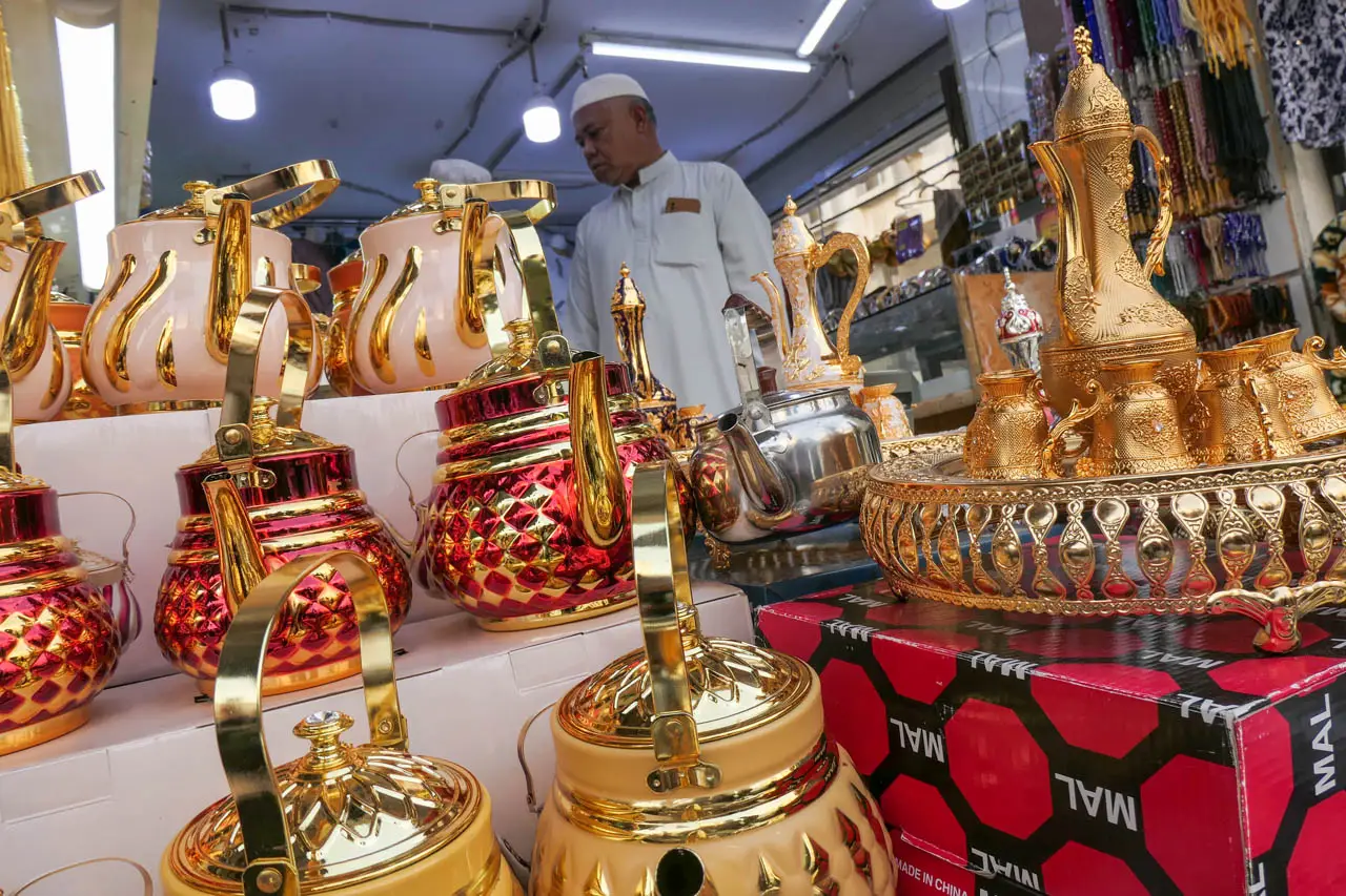 Berburu Oleh-oleh Haji...