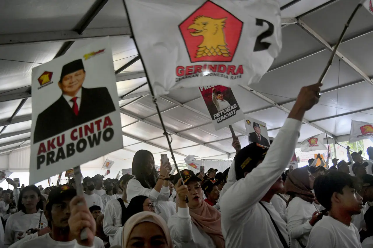 Prabowo Hadiri Konsolidasi...