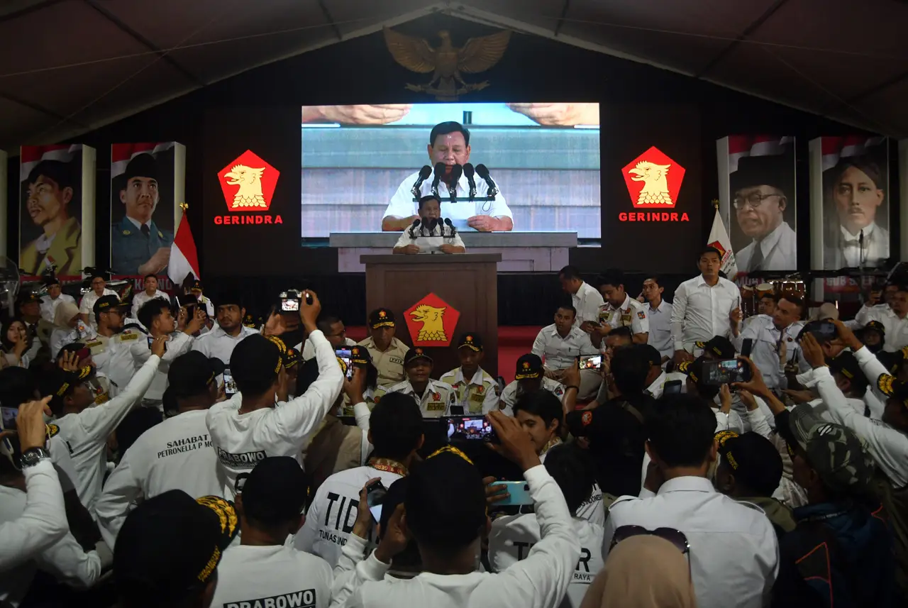 Prabowo Hadiri Konsolidasi...