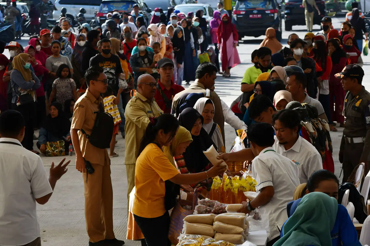 Emak-emak Kompak Serbu...