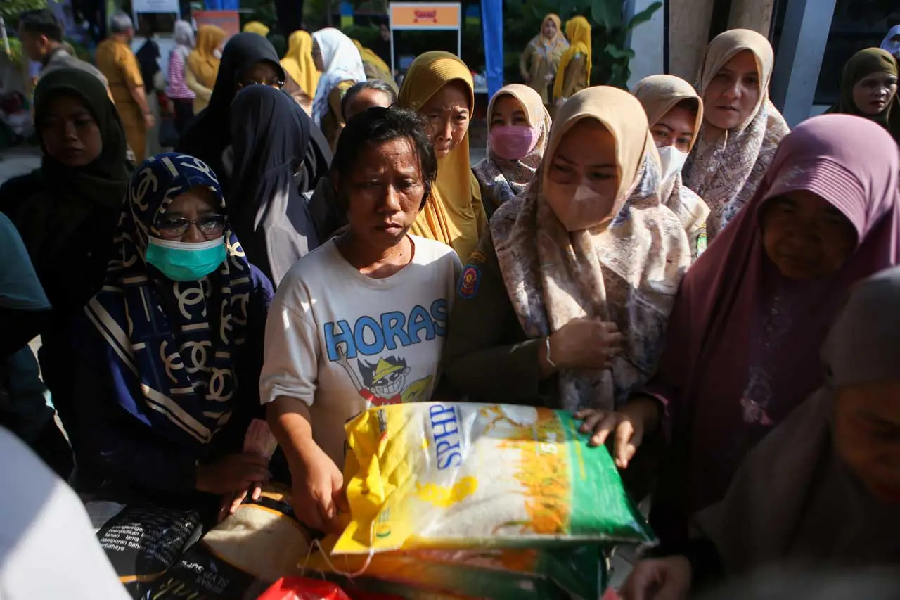 Emak-emak Kompak Serbu...