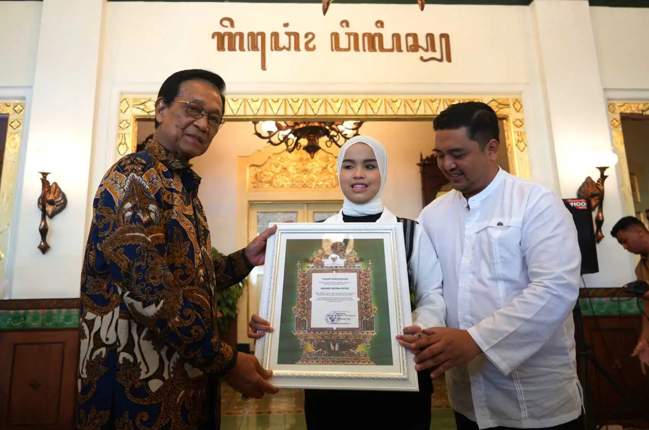 Senyum Sumringah Putri...