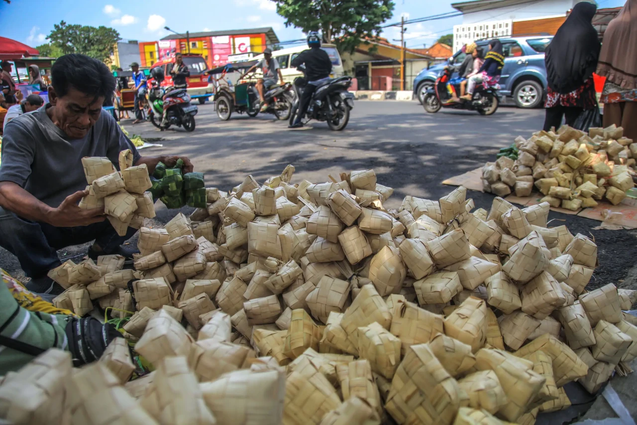 Potret Pembuat dan Pedagang...