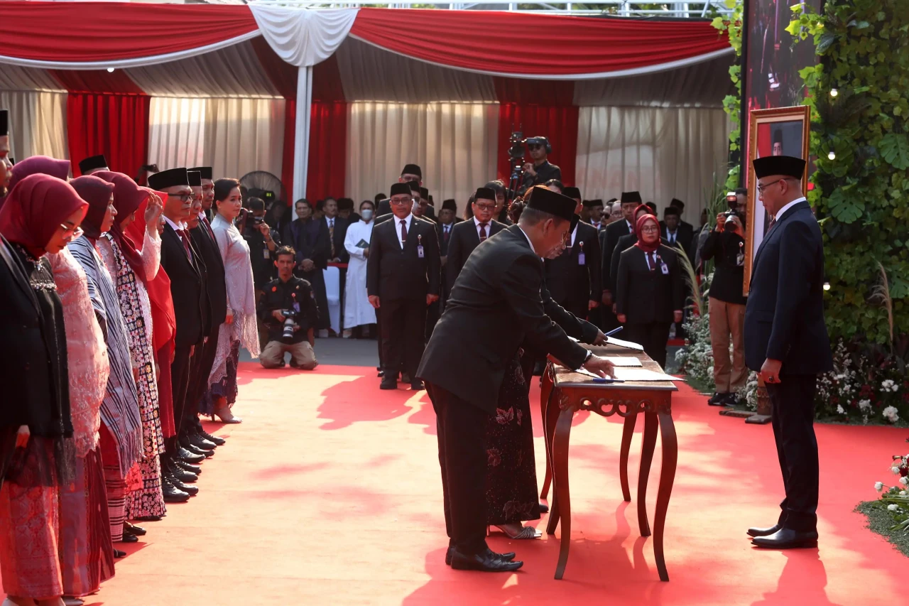 Pelantikan Anggota KPU...