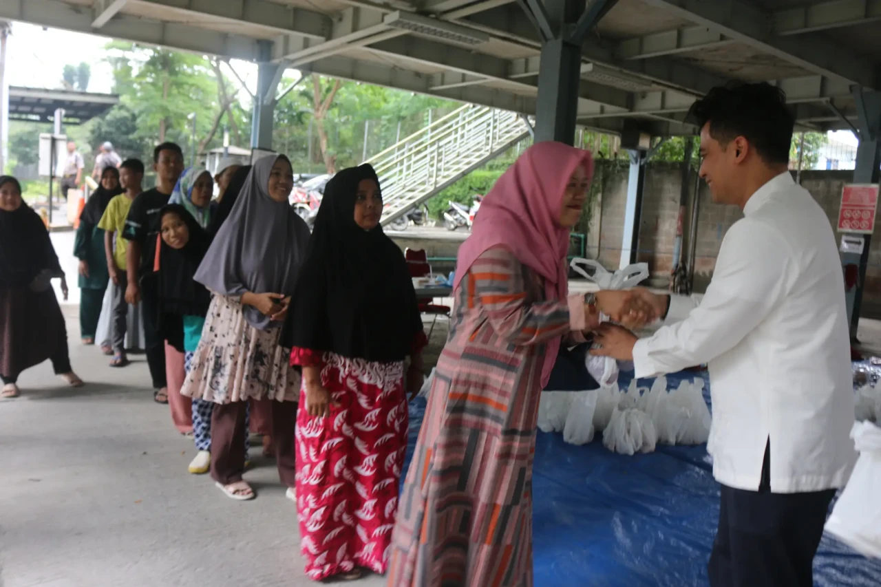 Partai Perindo Salurkan...