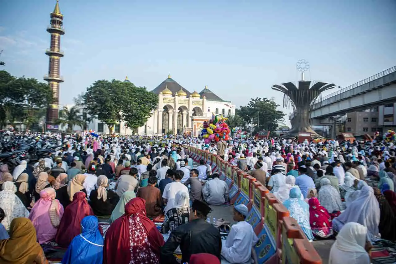 Salat Idul Adha, Ribuan...