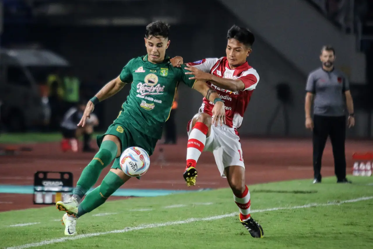 Persebaya Bungkam Persis...