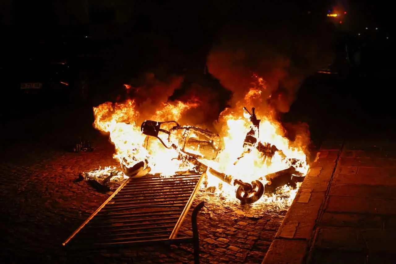 1.350 Mobil Terbakar...