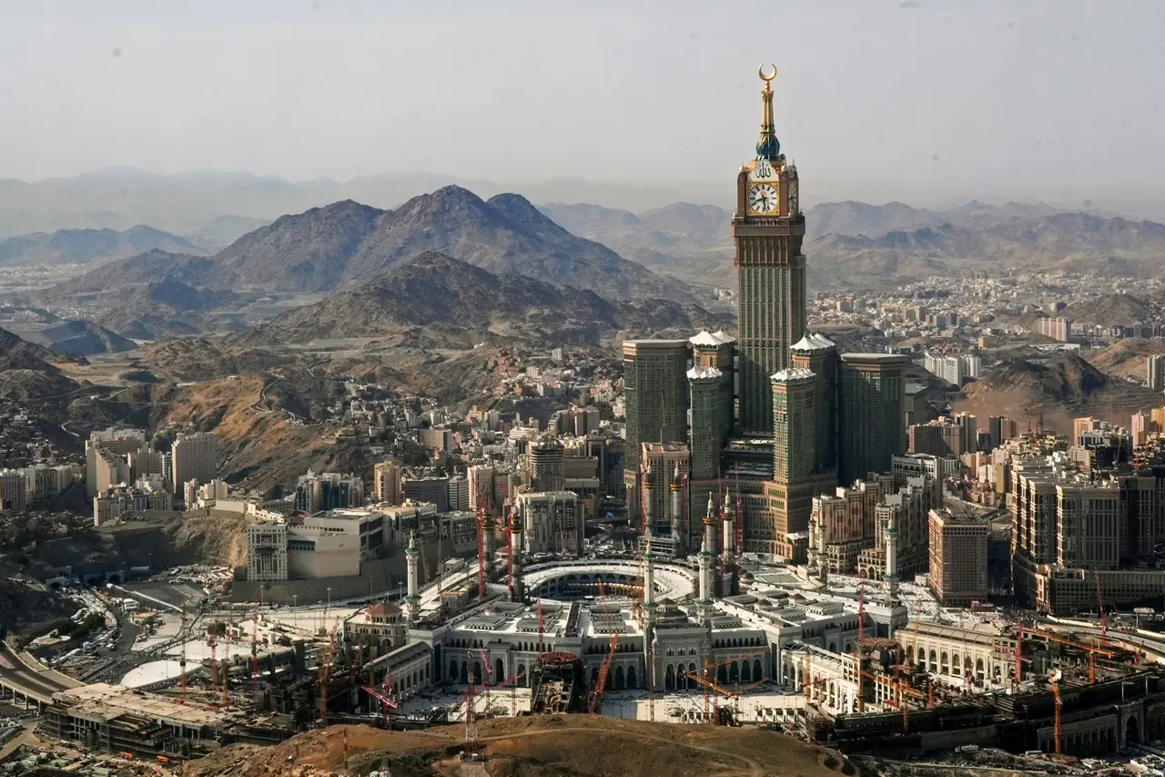 Melihat Kemegahan Masjidil...
