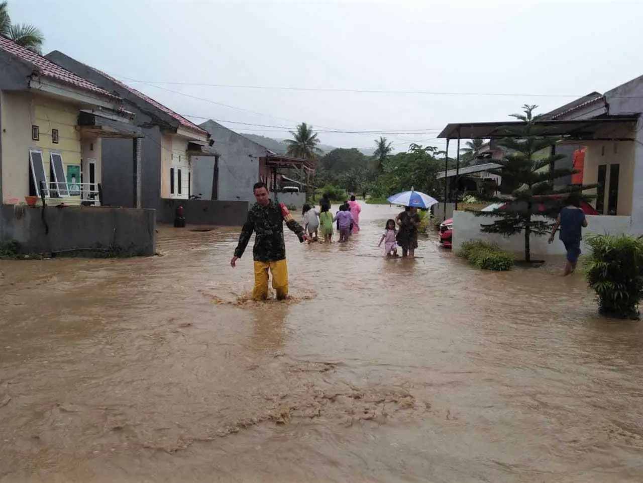 Banjir Rendam Tiga Kecamatan...