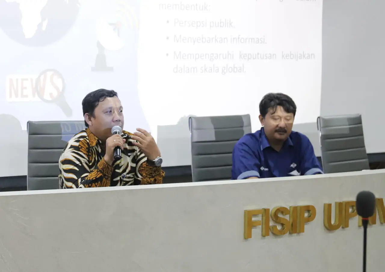 FISIP UPNVJ Gelar SemNas...