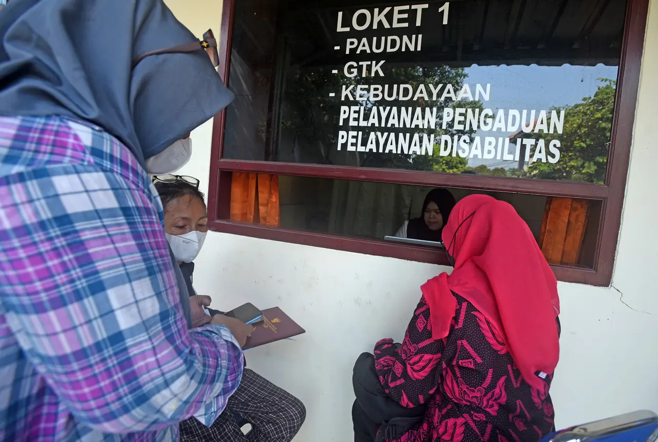 Warga Keluhkan Sistem...