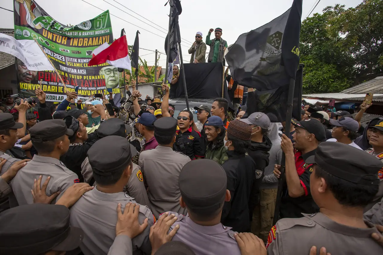 Aliansi Santri Tuntut...