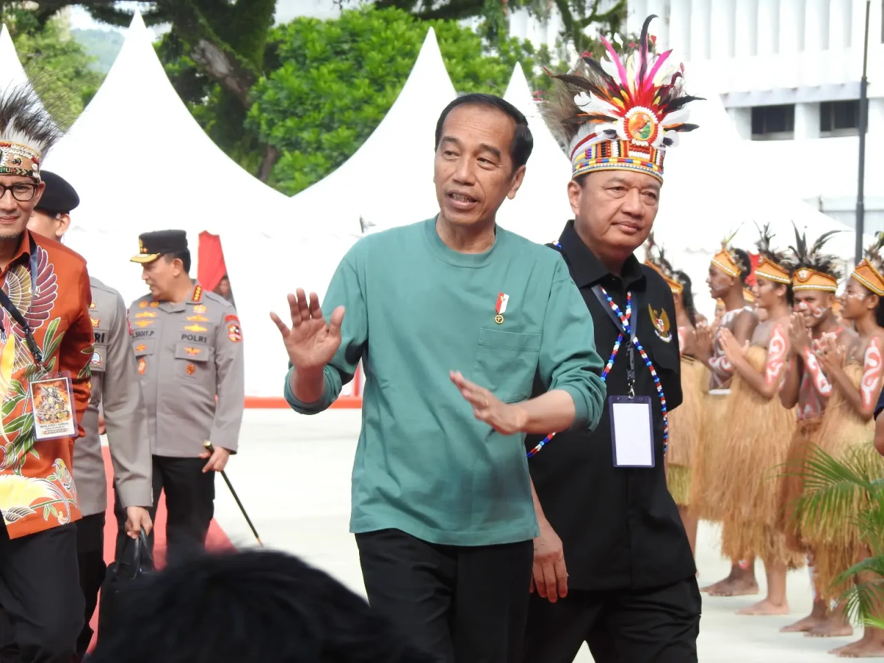 Jokowi Resmikan Papua...
