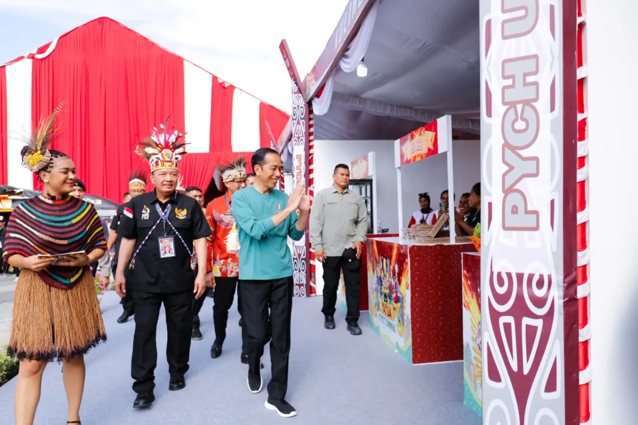 Jokowi Resmikan Papua...