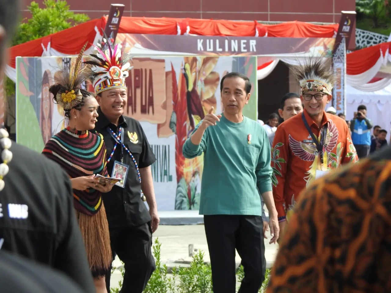 Jokowi Resmikan Papua...