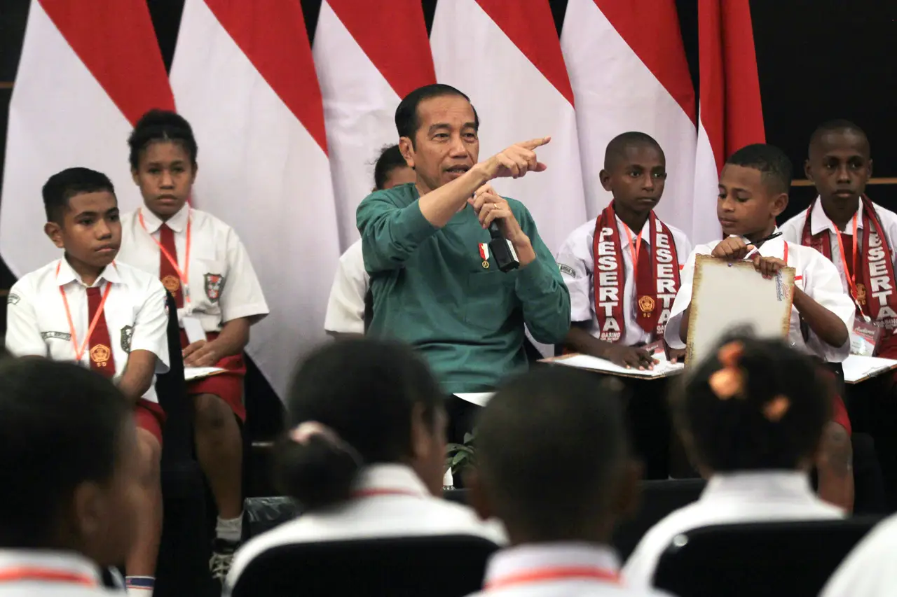 Momen Jokowi Tes Kemampuan...