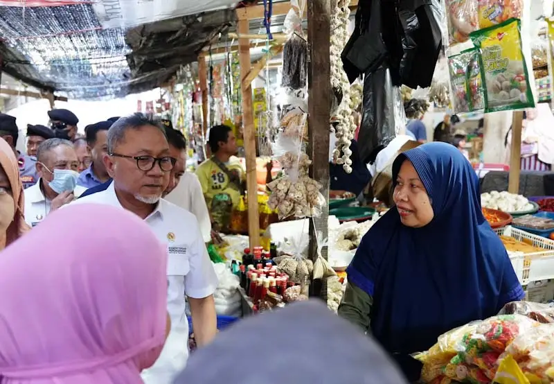 Tinjau Pasar Seketeng...