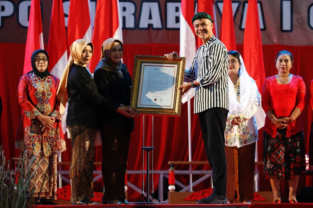 Bukan Arisan, Puluhan...