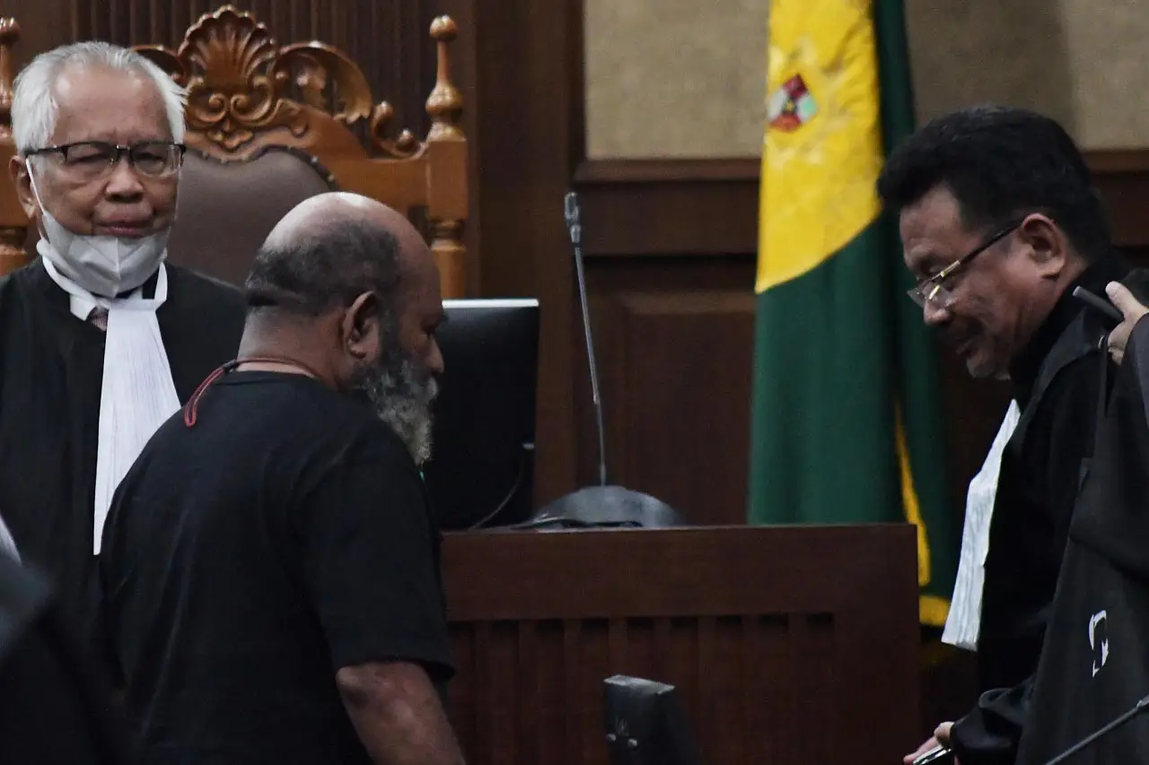 Sidang Lanjutan Lukas...