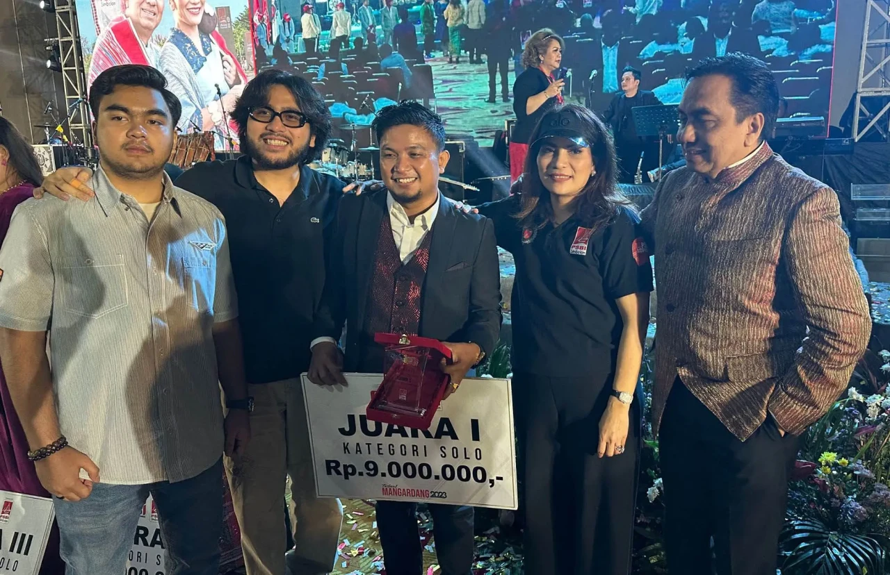 Jhon Kenedy Nadeak dan...