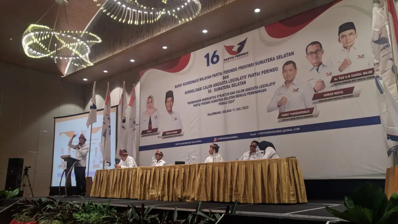 TGB Zainul Majdi Hadiri...