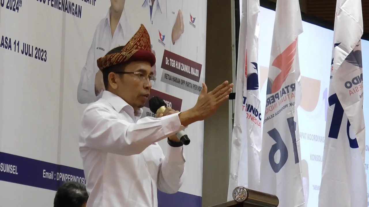 TGB Zainul Majdi Hadiri...