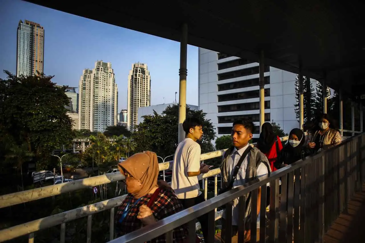 Kebijakan Jam Masuk...