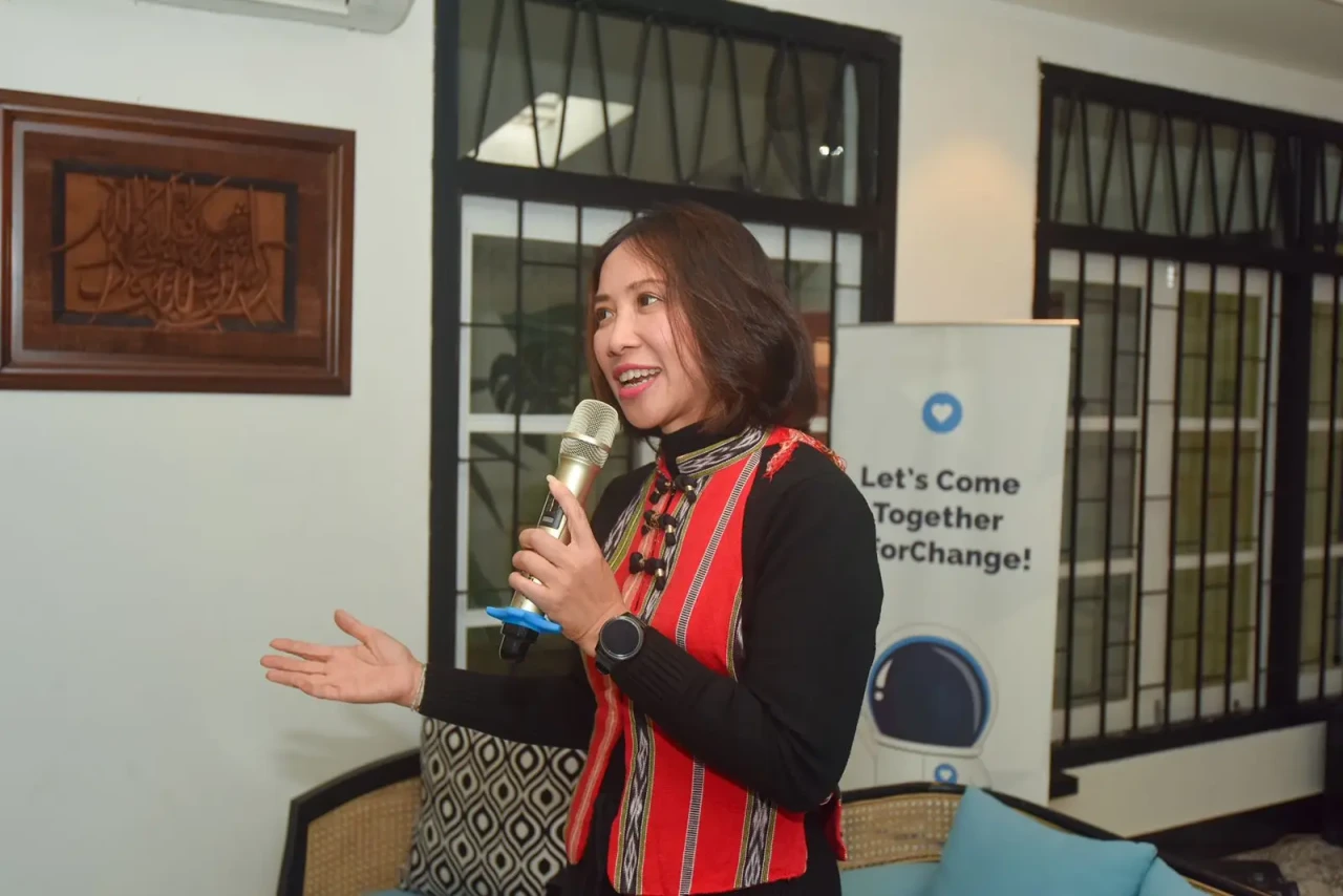 Lewat Unggahan Positif,...