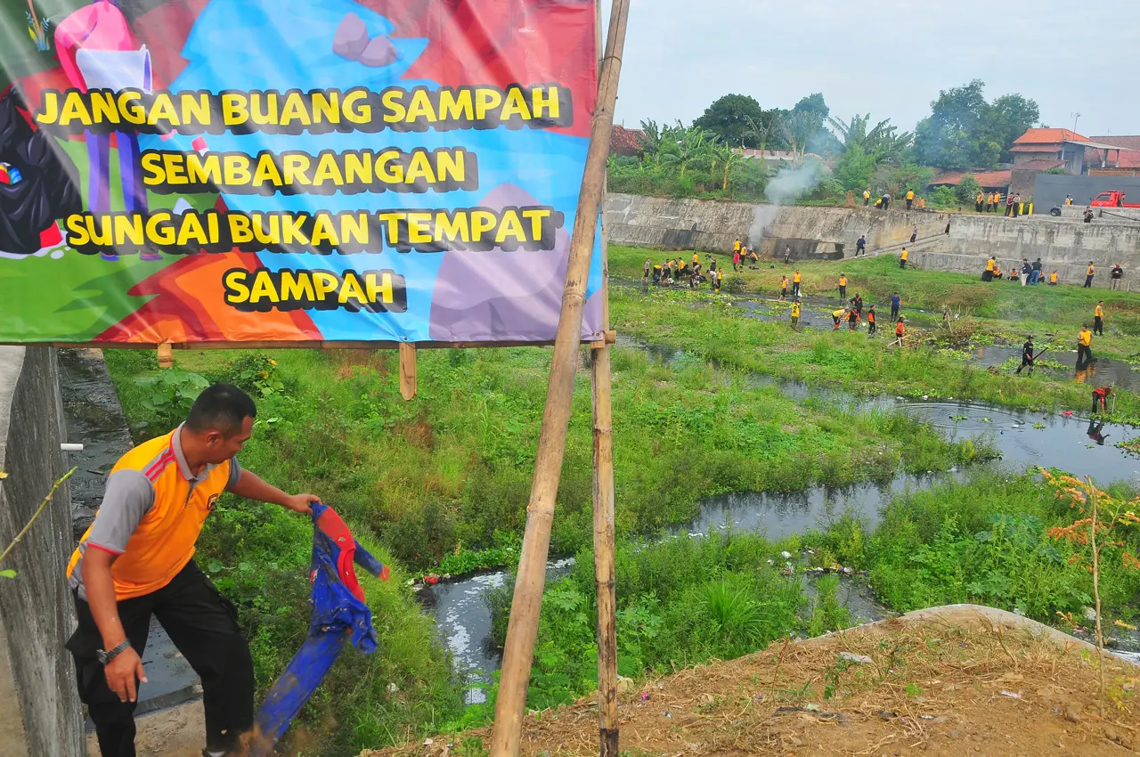 Aksi Bersih Sampah di...