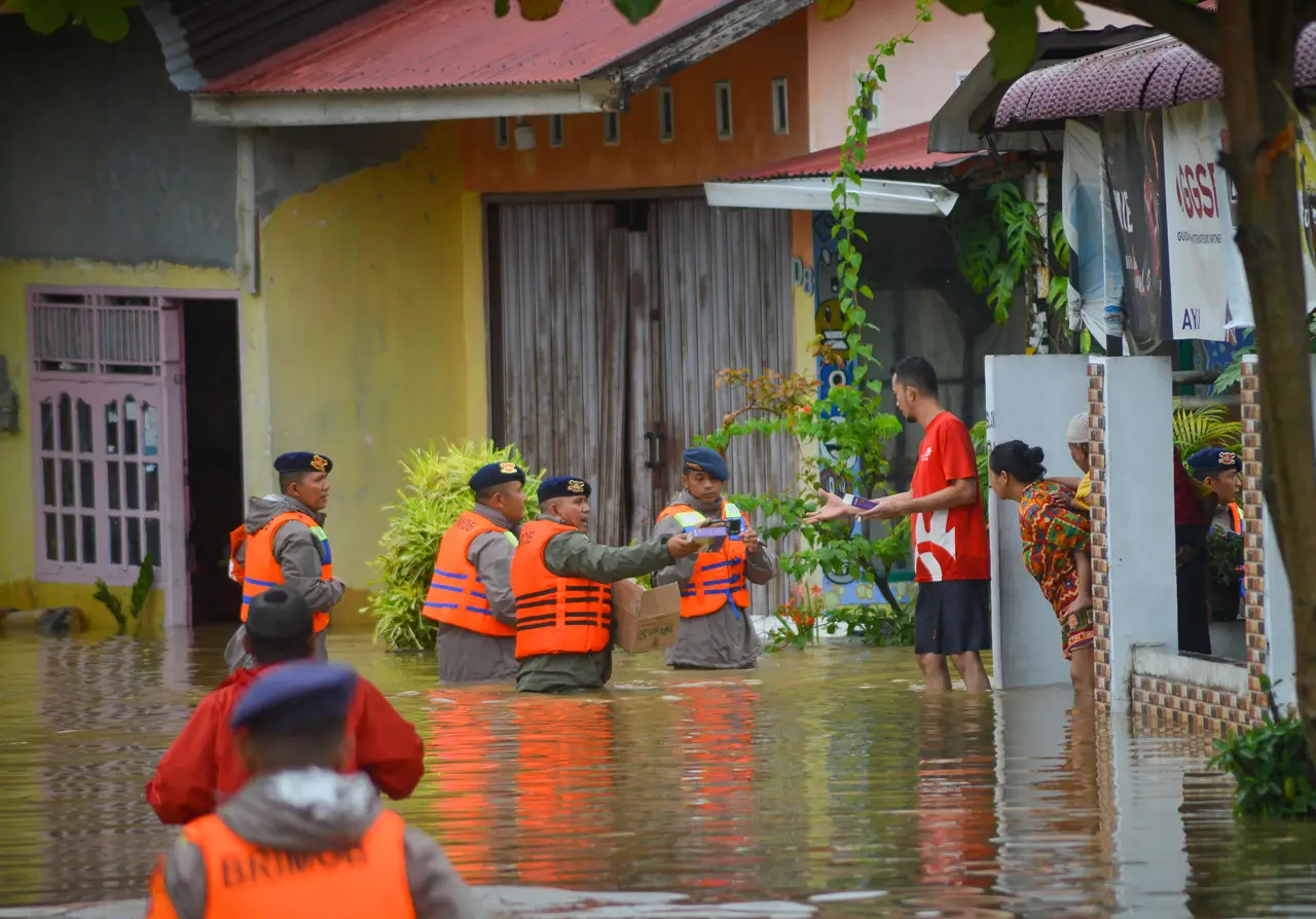 Banjir Rendam Kota Padang