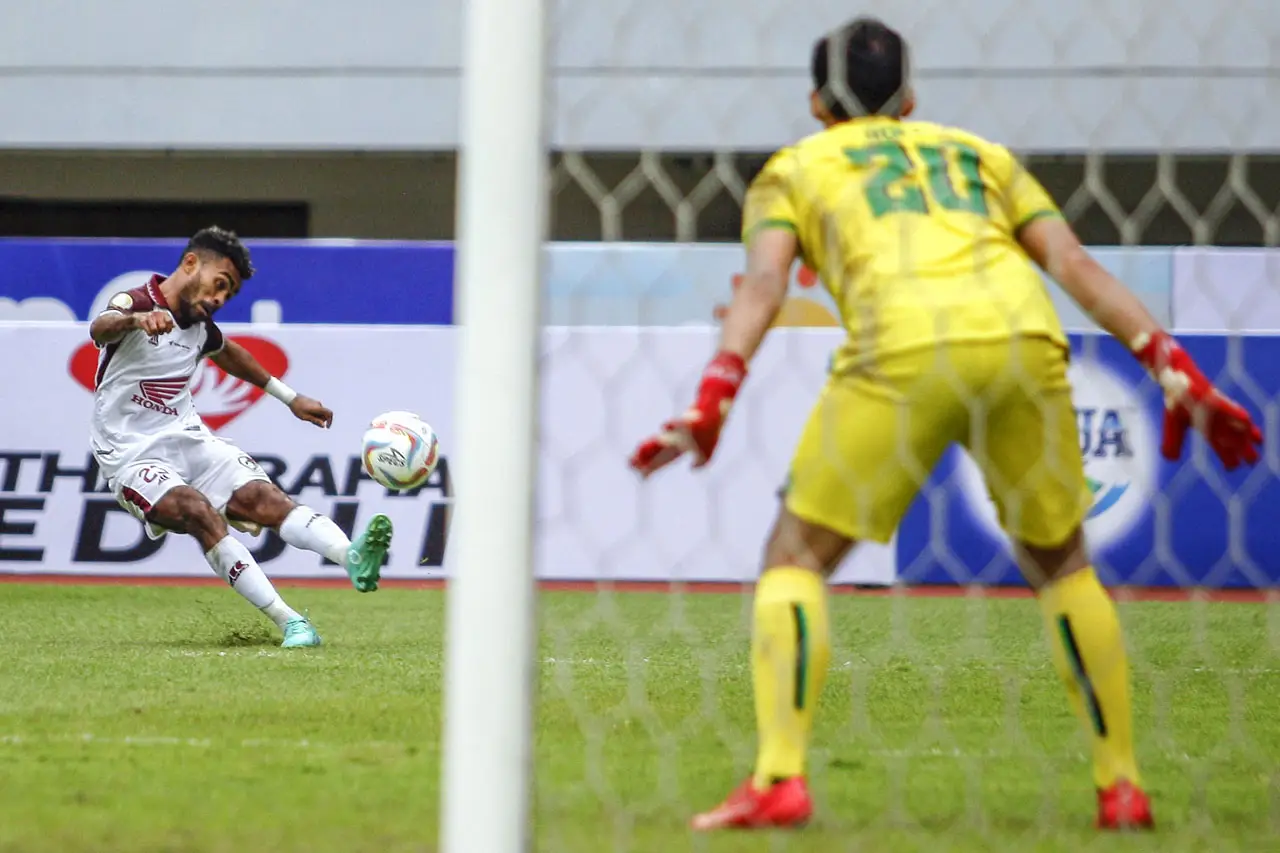 PSM Makassar Kalahkan...