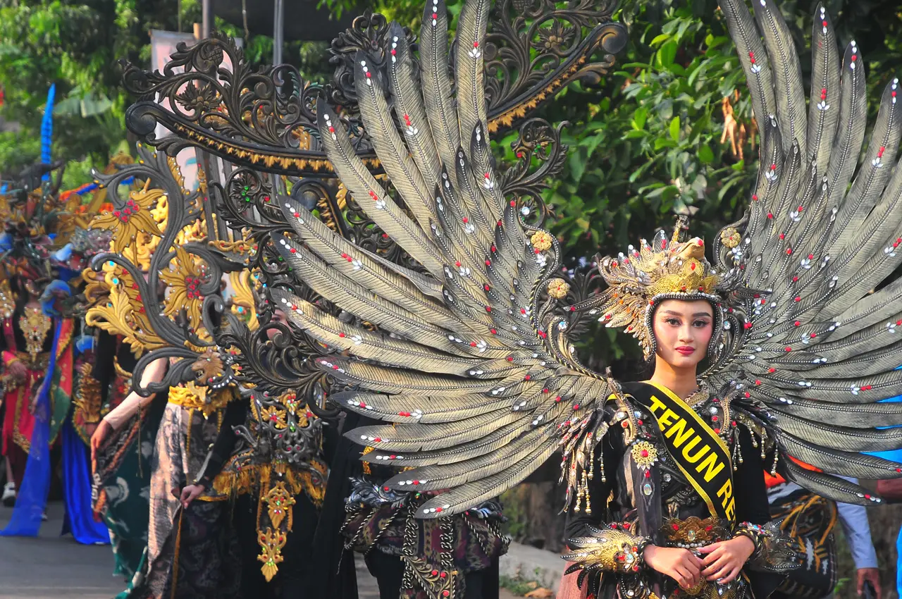 Kemeriahan Karnaval...