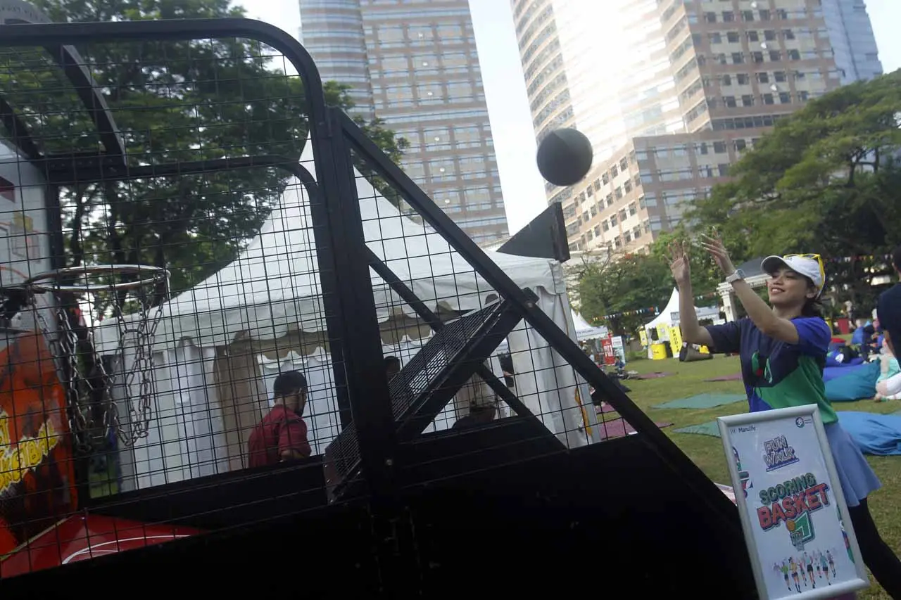 Manulife Gelar Fun Walk...