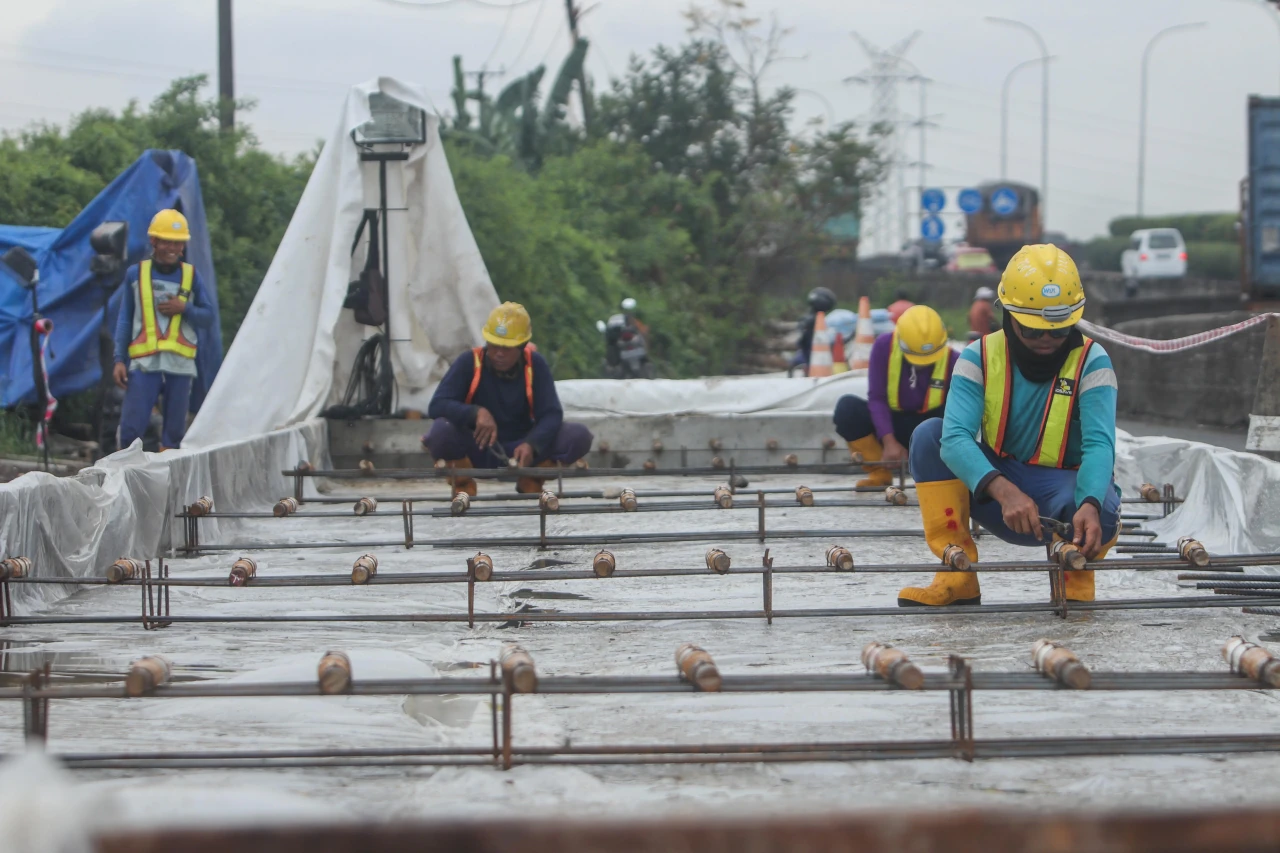 Progres Proyek Strategis...