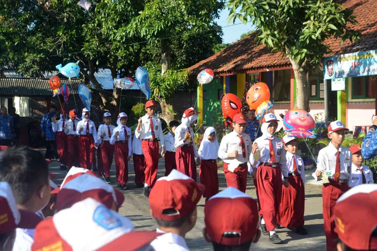 Potret Hari Pertama...