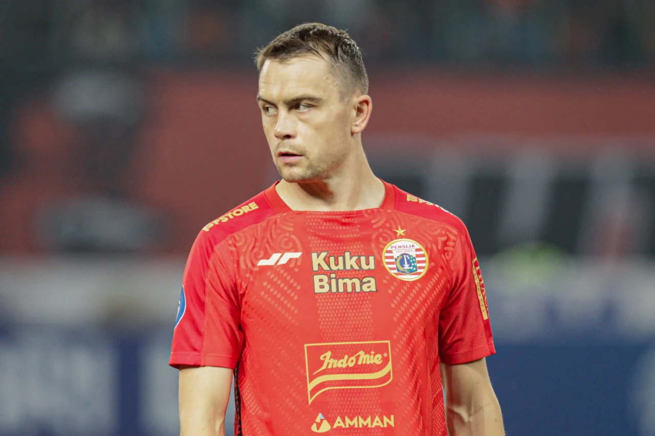 Aksi Debut Maciej Gajos...