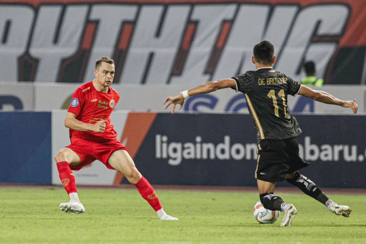 Aksi Debut Maciej Gajos...