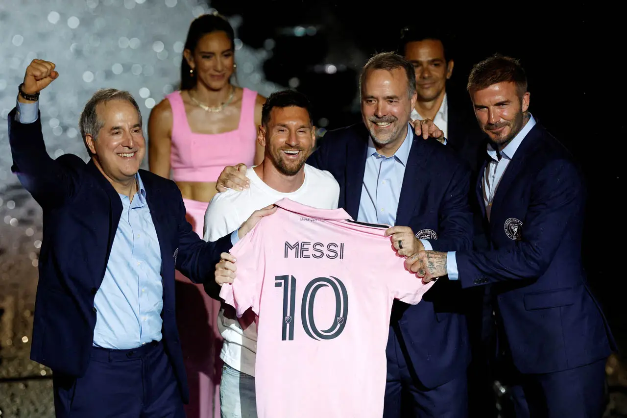 Lionel Messi dan Sergio...