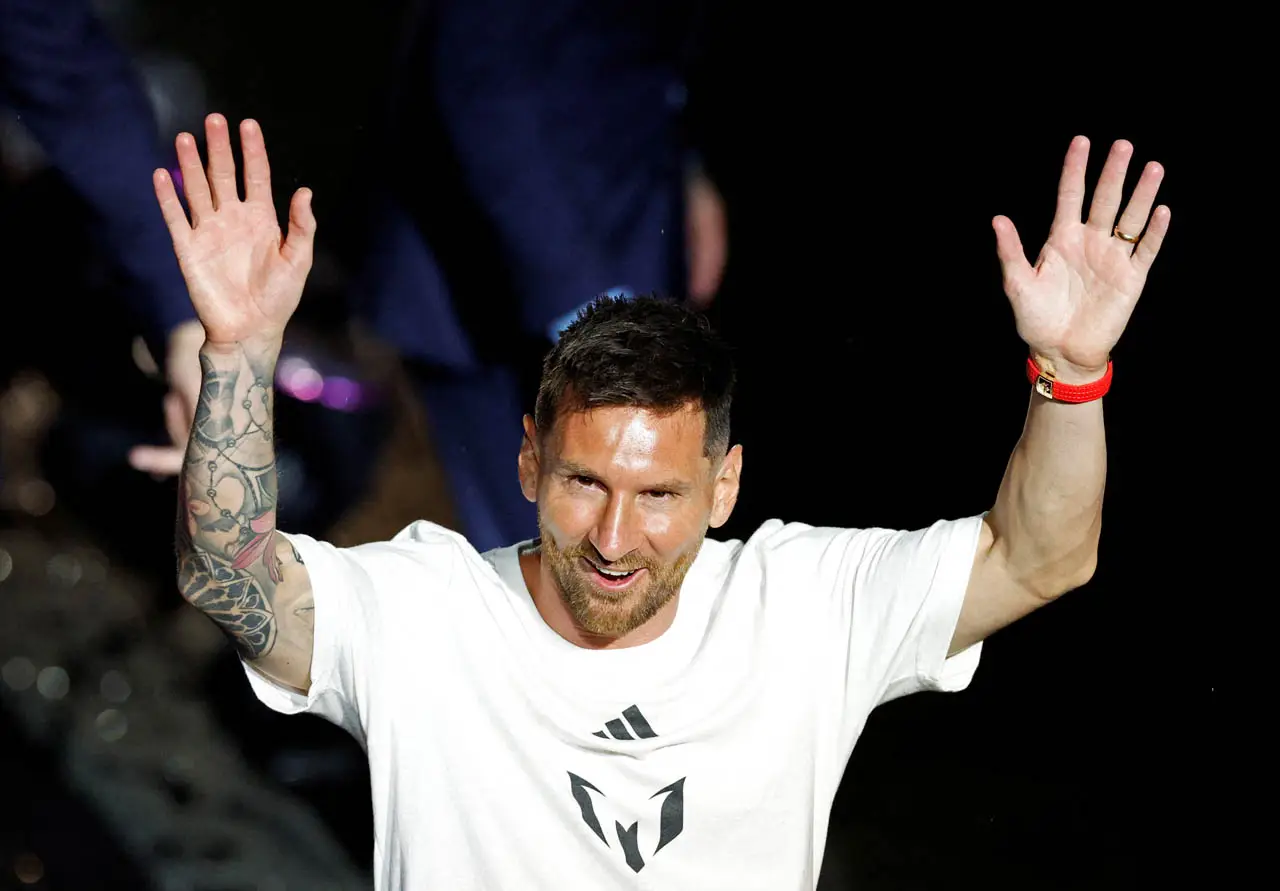 Lionel Messi dan Sergio...