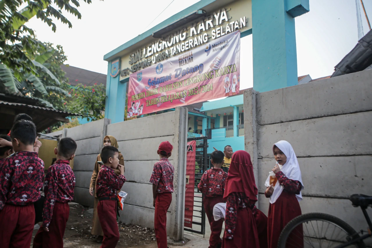 Pembayaran Belum Lunas,...