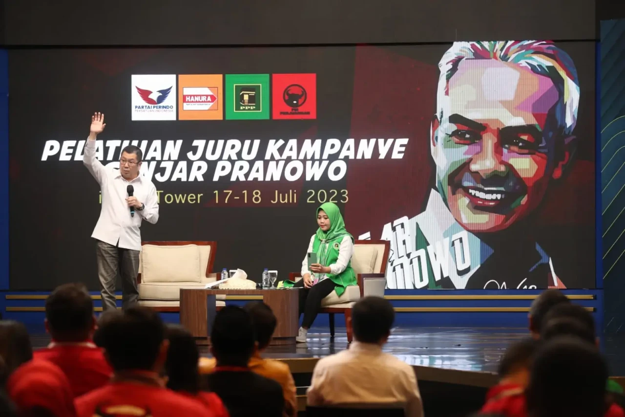 HT Berikan Pengarahan...
