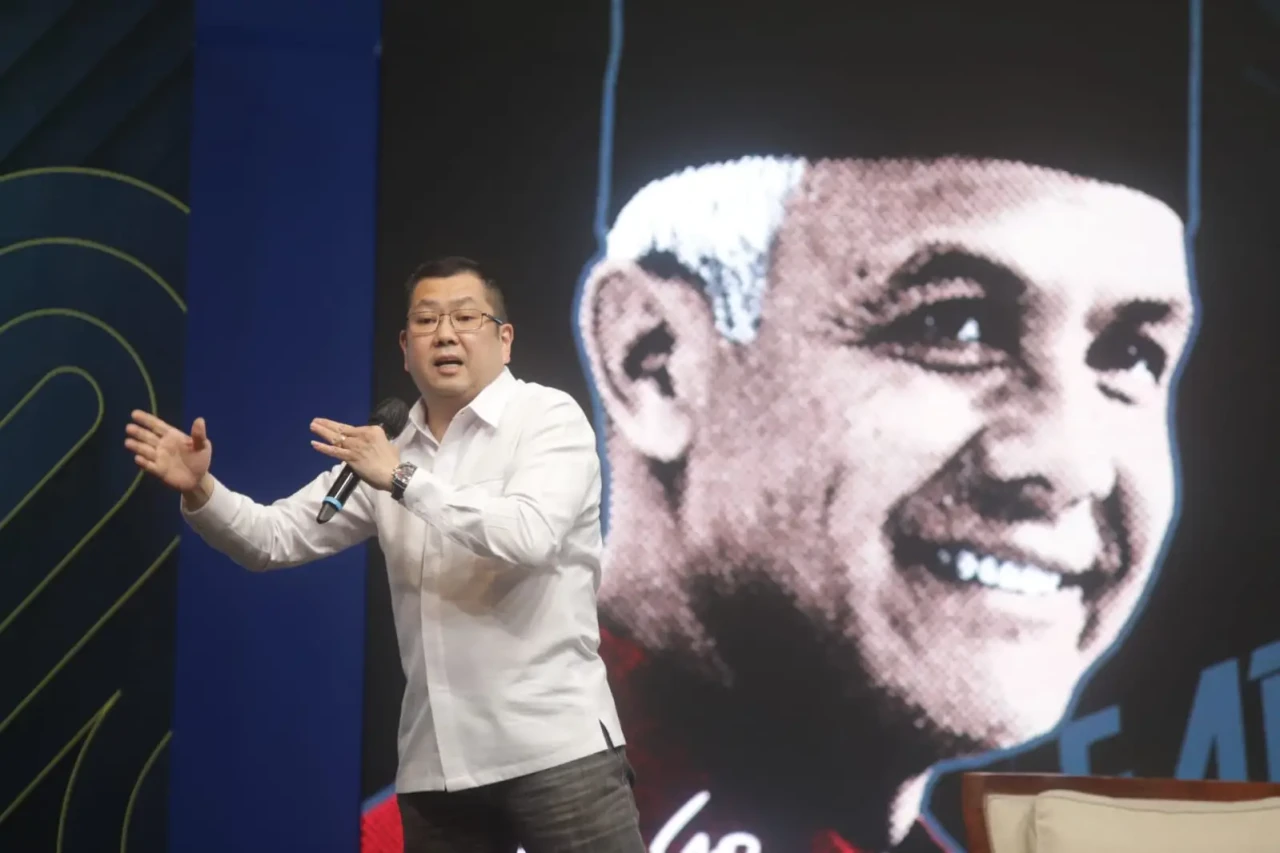 HT Berikan Pengarahan...