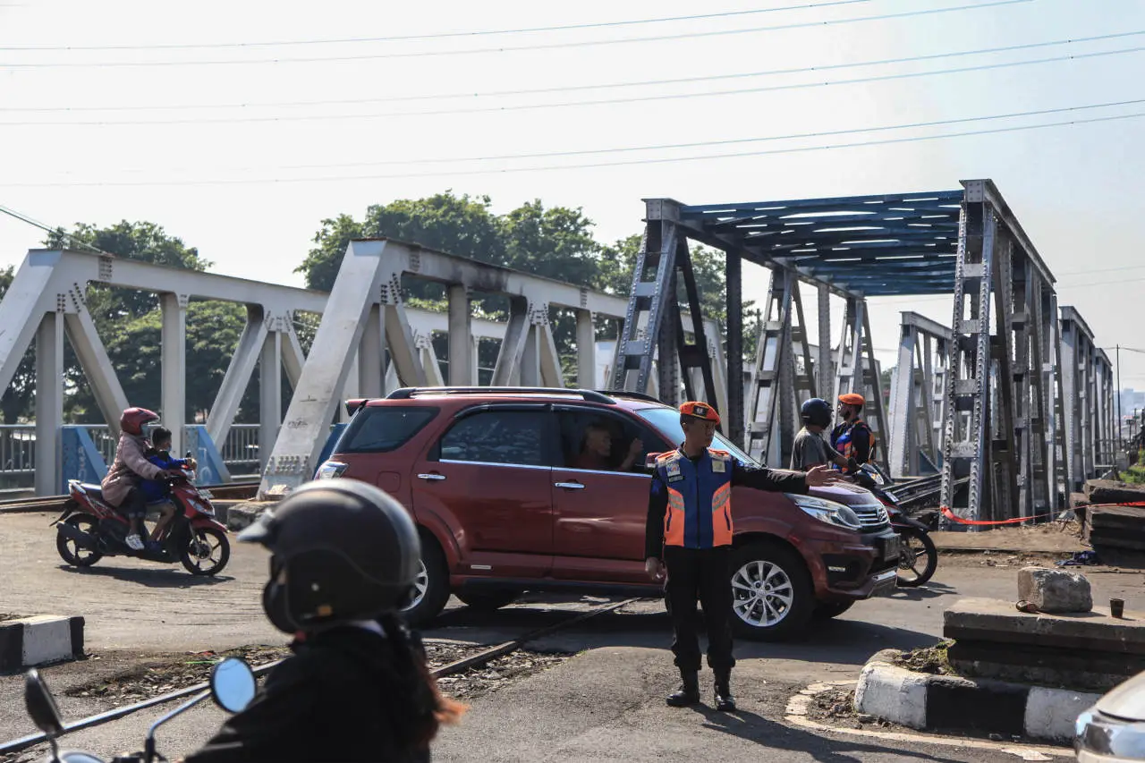 Jalur Kereta Semarang...