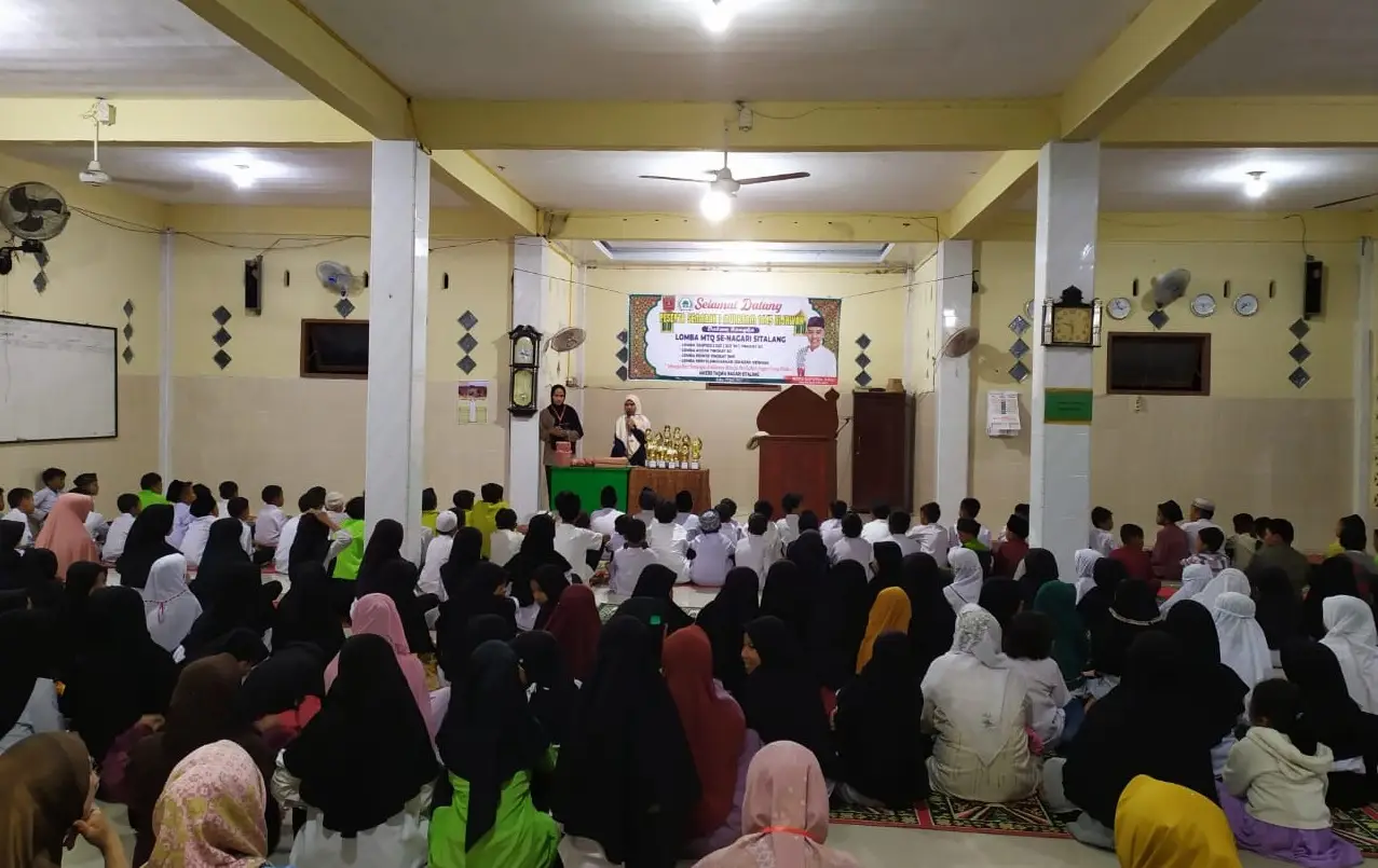 Semarak Pawai Obor Peringati...