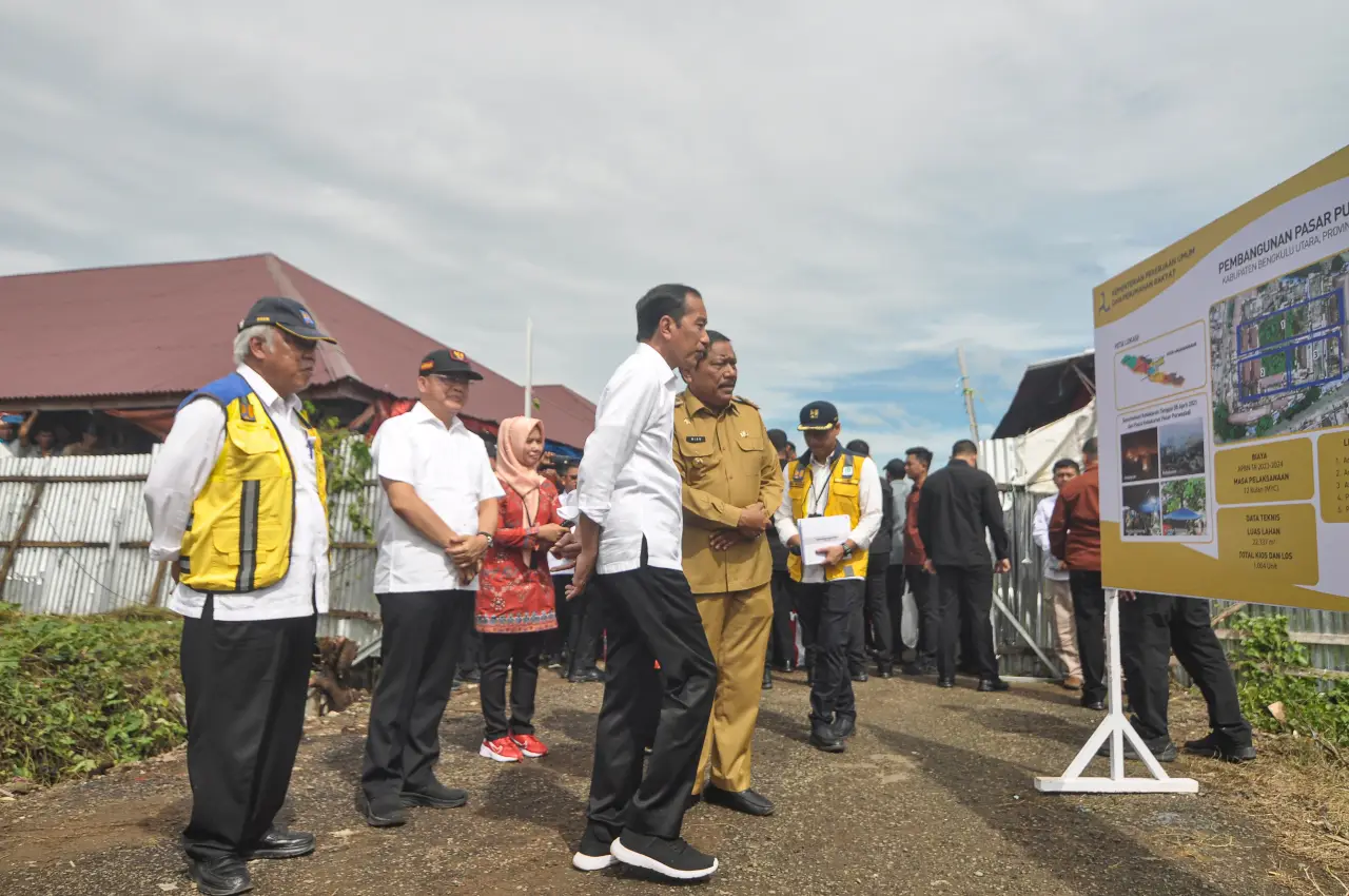 Presiden Tinjau Revitalisasi...