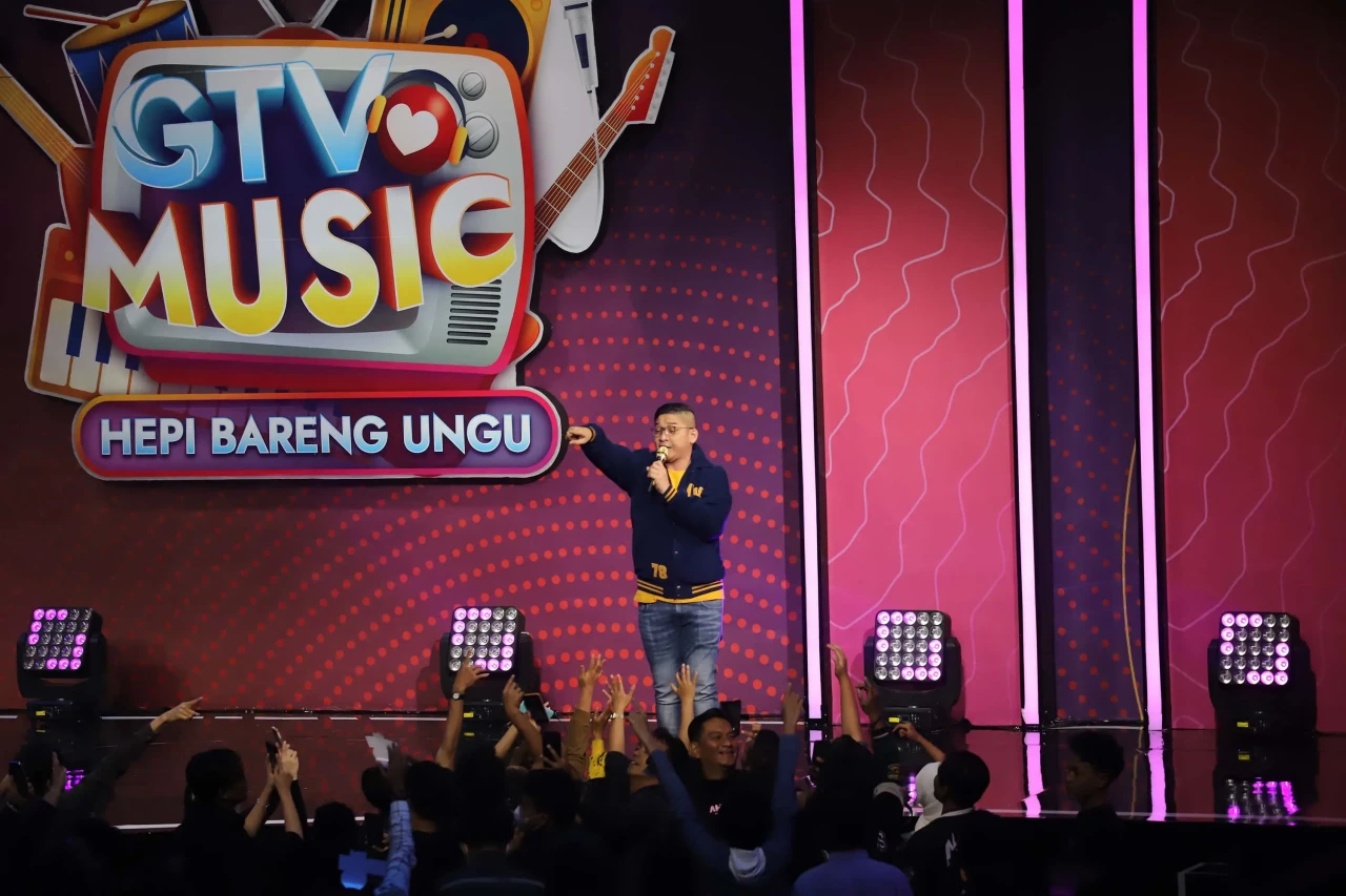Band Ungu Hadirkan Nostalgia...
