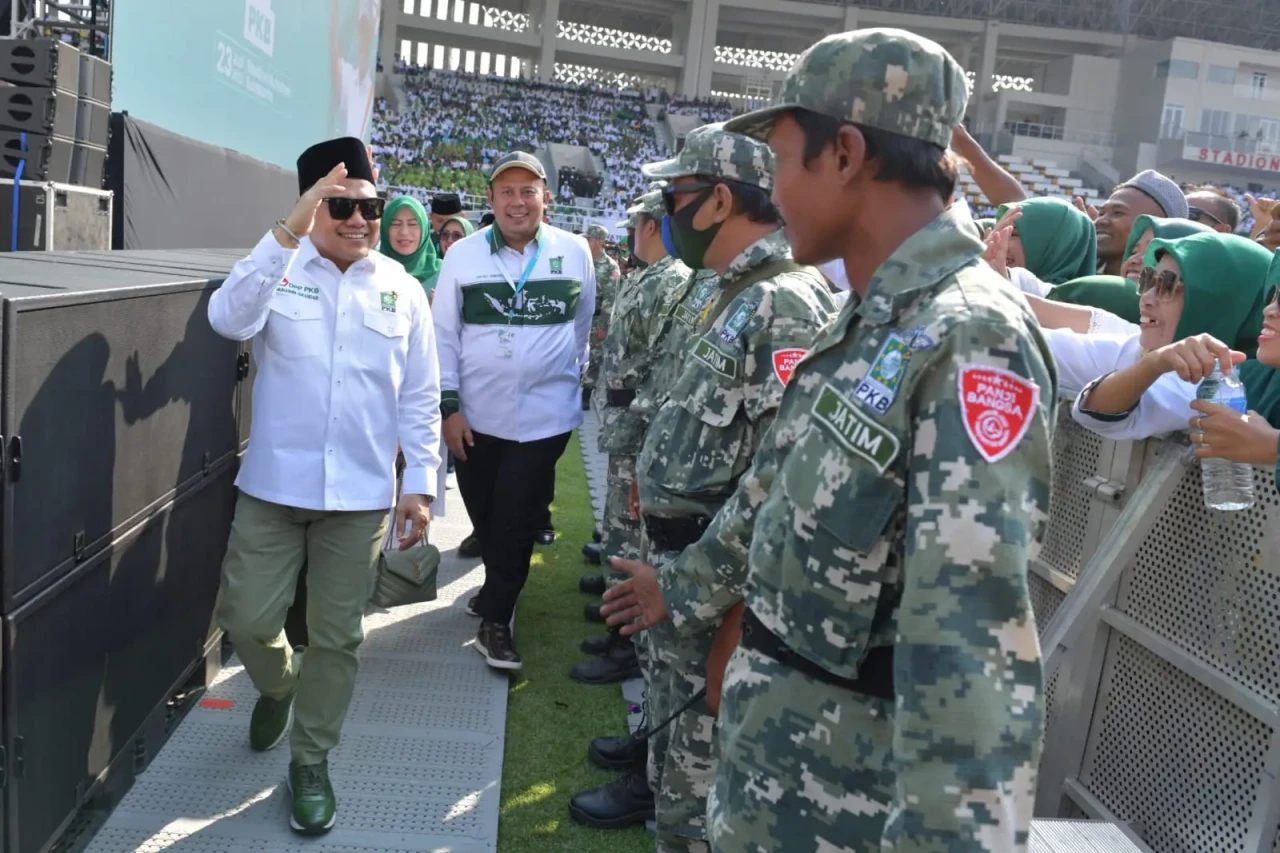 Jokowi Hadiri Perayaan...