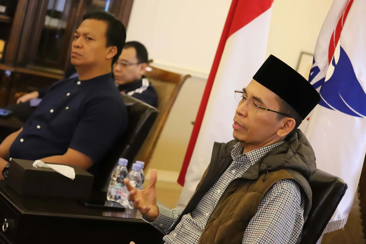 TGB dan Relawan Jokowi...
