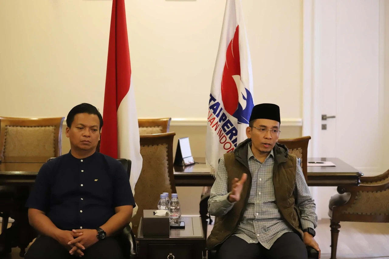 TGB dan Relawan Jokowi...
